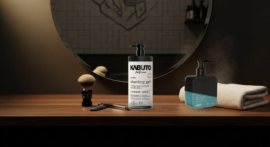 Kabuto Rasiergel Oceanic Spirit und Reinigungsgel auf einem Barber-Waschtresen — Rasurbrand vermeiden