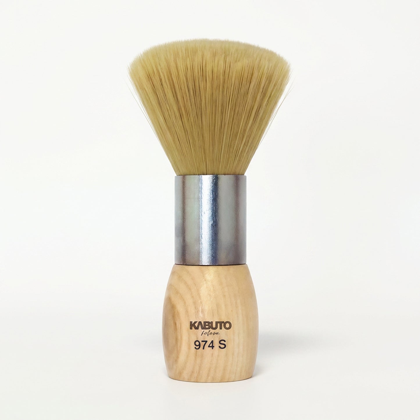 Kabuto Katana Nackenbürste Modell 974 S — Produktfoto